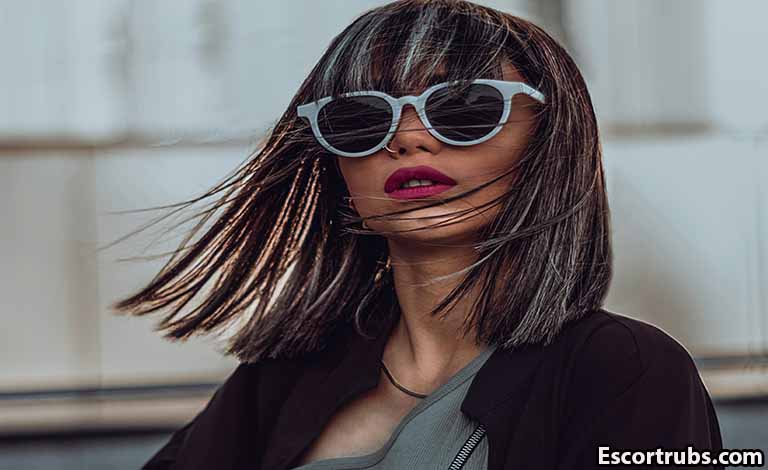Erotica Sex GIFs: Why You Should Choose Real Toys Over Them escortrubs